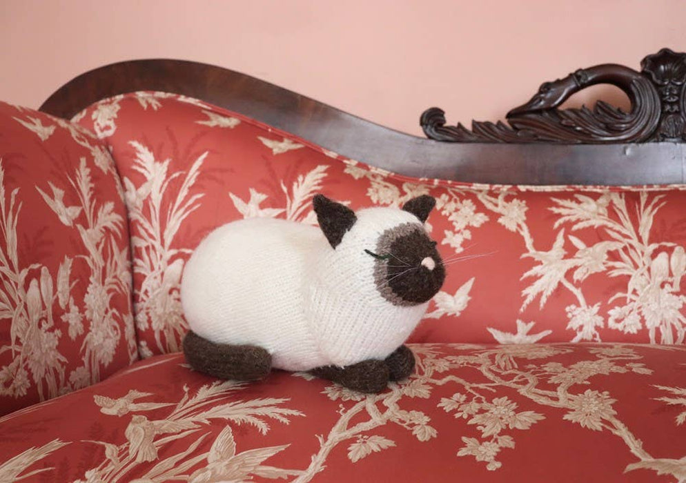 Victorian Housecats to Knit